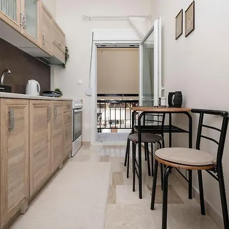 Apartament M&r Mantouki