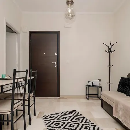 M&r Apartment